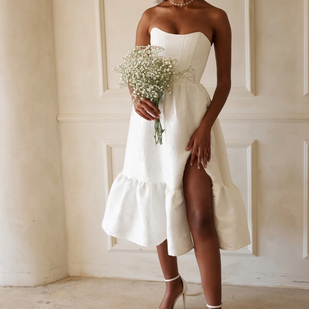 The Virginia Dress in White Baroque Floral, V. Chapman